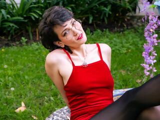 beautiful webcamgirl IveteDurand