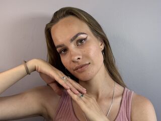nude cam girl pic JerilynMominee