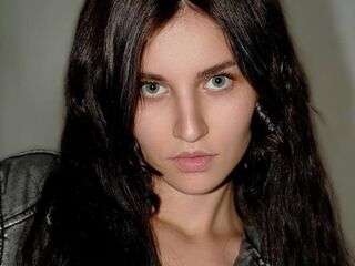 girl nude JolineDurda