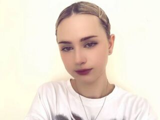 adult cam show JudithHaverstock
