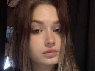 naughty camgirl masturbating with dildo JulieannGomaz