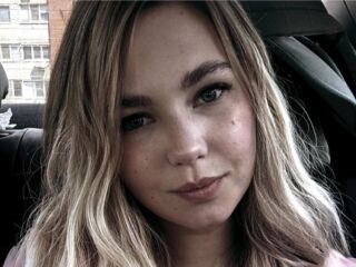 nude webcamgirl KandyWeiss