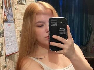 webcamgirl video chat KarrieAnesi