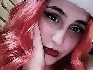 girl showing tits KellyPeppers