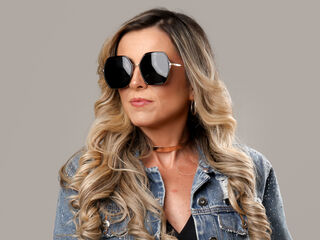 camwhore picture KiaraMoraes