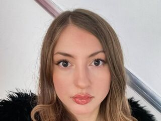 sex webcam chatroom KyraKur