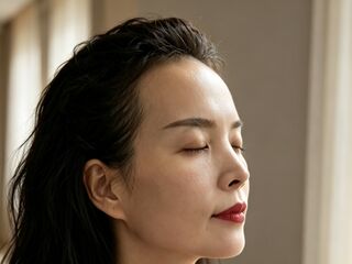 camgirl fingering wet pussy LIliChang