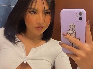 camgirl masturbating with sex toy LaurynJhons