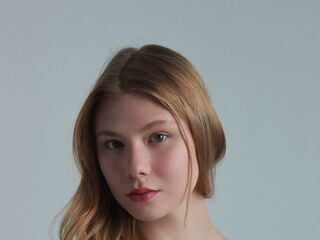 girl naked LavonAllara