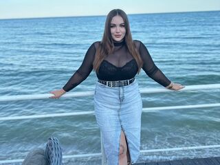 naughty cam bitch LeillaTvin