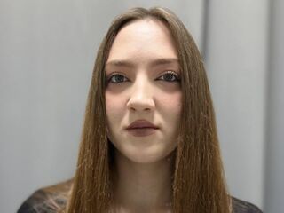 webcamgirl chatroom LisanBrown