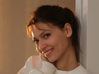 free live camsex LivelyLaurie