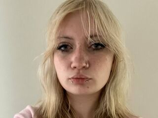 hot cam girl masturbating with vibrator LoisBrindamour