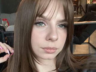 nude camgirl pic LoiseHarington