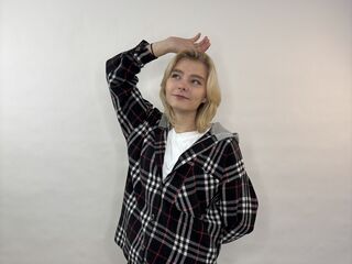 adult web cam LorieYancy