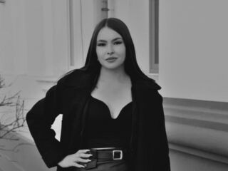 topless cam girl LucilleWhite