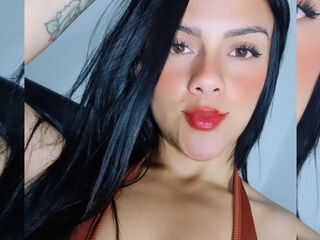 topless webcam girl LulyLiz