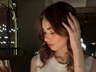 camgirl spreading pussy LuxeLina