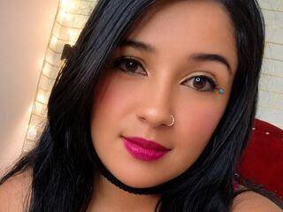hot camwhore LuxyMia