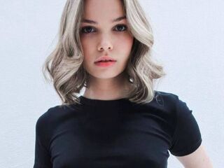 fingering girl cam MarielMessina