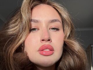 naked girl with webcam masturbating with sextoy MarielleDefalco