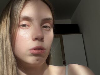 masturbating webcam girl MarinaVeselova