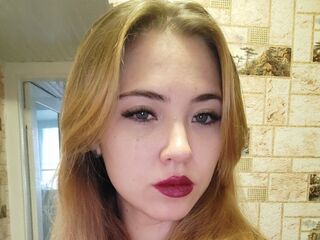 beautiful camgirl MildredAcors