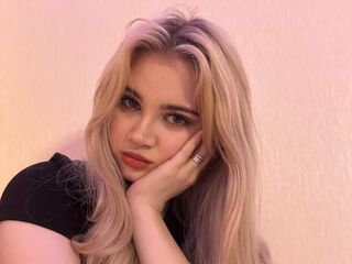 camslut showing pussy NakitaLorette