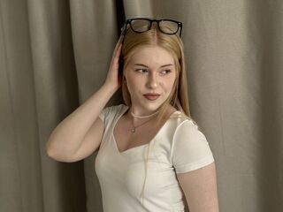 beautiful webcam girl NikkiByous