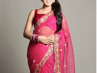 live webcam performer PriyaArmani