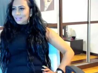 webcam strip tease show RoxanaCara