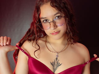 naked cam girl fingering pussy SaritaDay