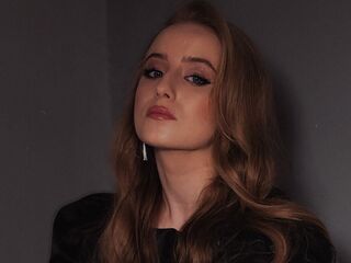 cam girl playing with dildo SavinaMinosi