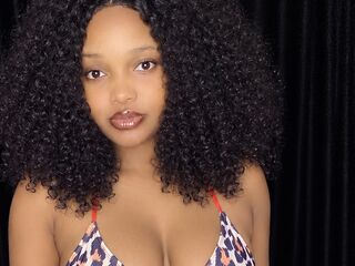 girl topless ScaletIvy