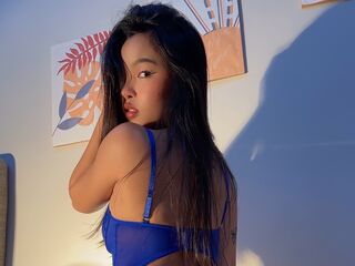 naughty cam girl masturbating SessahMi