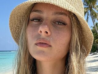 cam strip tease StefaniBrowyn