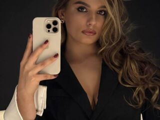 naughty camgirl photo TaHillmer