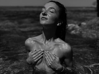 camgirl spreading pussy TayaAlana