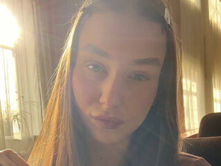 fingering girl cam TristaCarmody