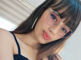 free camsex YiyisMarthin