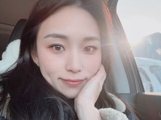 cam girl masturbating with dildo ZhiYue