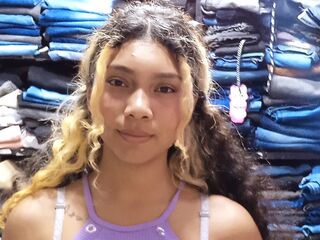 free adultcam ZoeFletcher